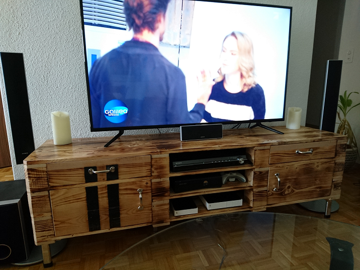 image-7446687-Sideboard_in_Stube_mit_Fernseher_0185.w640.png